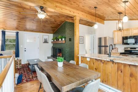 Harpers Ferry Cabin Hot Tub, Deck, Fire Pit, Wifi Exterior foto